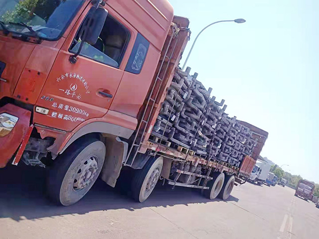 �U�X����